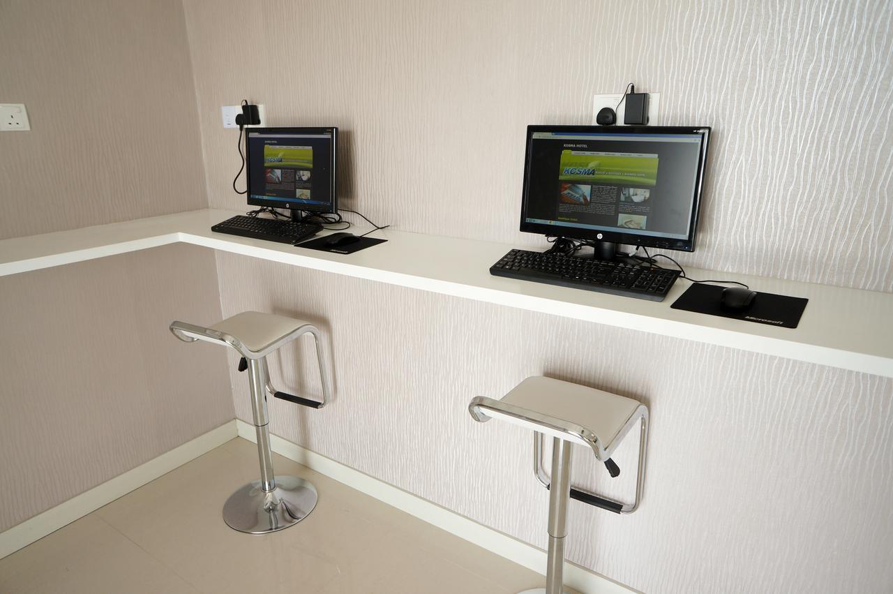 Kosma Business Hotel Куантан Екстериор снимка