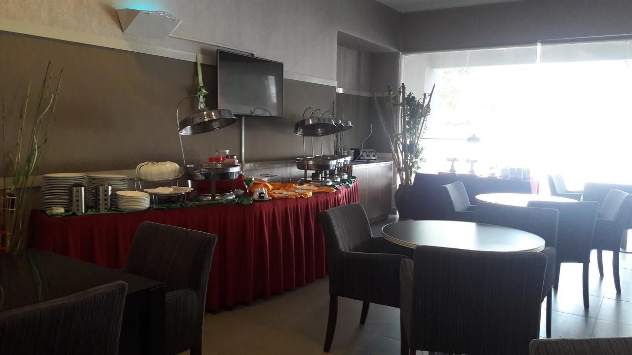 Kosma Business Hotel Куантан Екстериор снимка