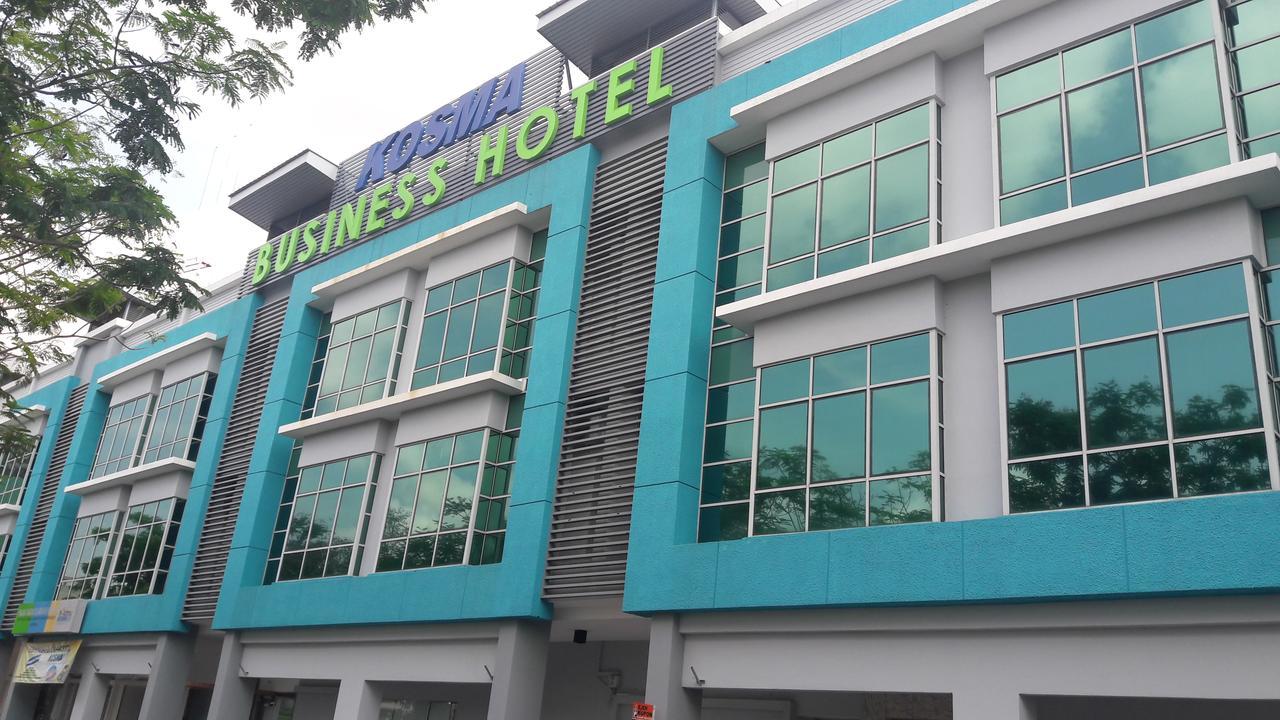 Kosma Business Hotel Куантан Екстериор снимка